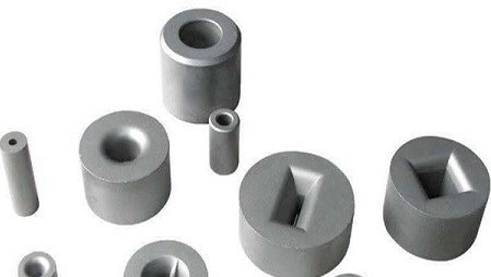 硬質(zhì)合金模具材料需要具備哪些性能？